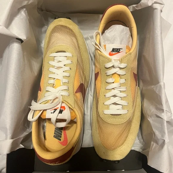 Men’s Nike Shoes - Picture 4 of 10